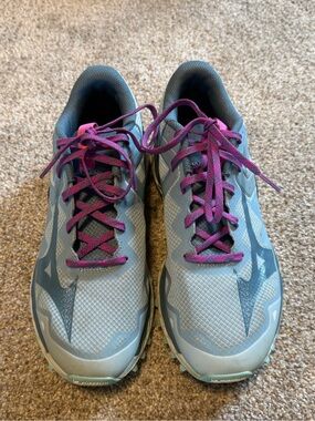 Mizuno Wave Mujin 9 Trail Running Shoes Women's Size 8.5 Blue Purple Sneakers